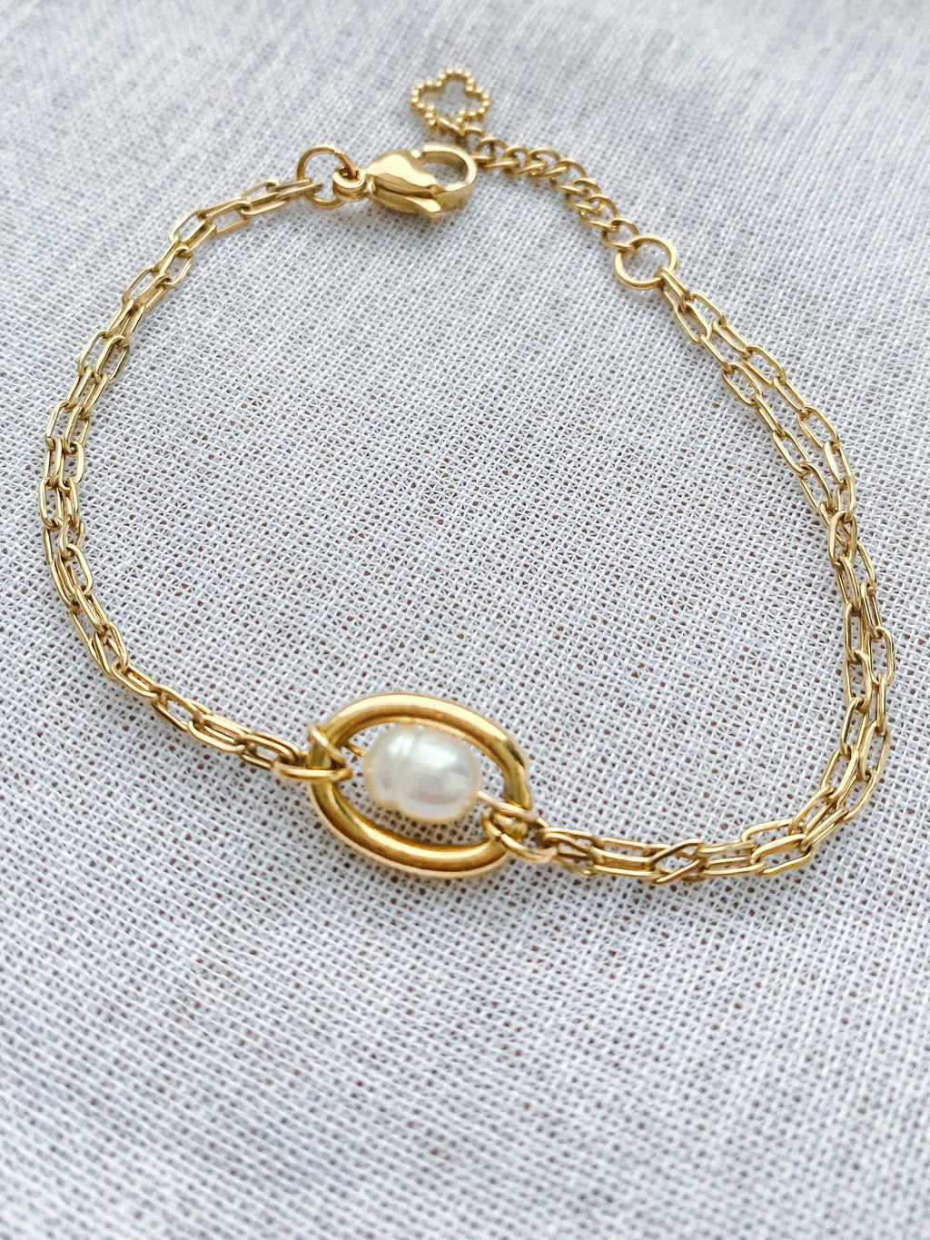 Bracelet fin avec perle eau douce